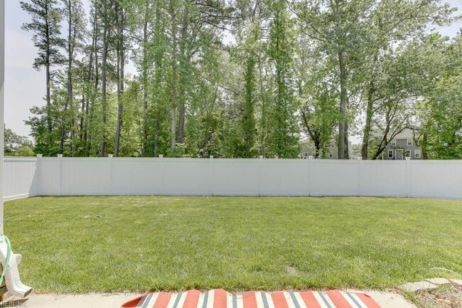 Building Photo - 115 Farrand Dr