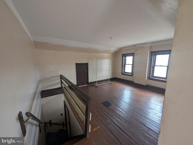 Building Photo - 106 Walnut St