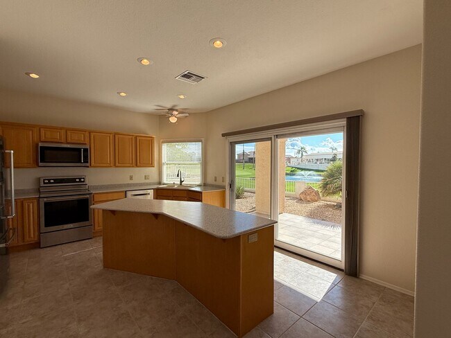 Building Photo - Pending - Long term