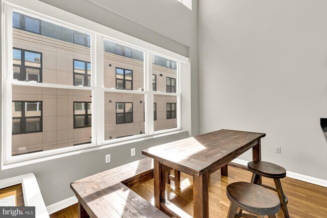 Building Photo - 1437 Rhode Island Ave NW