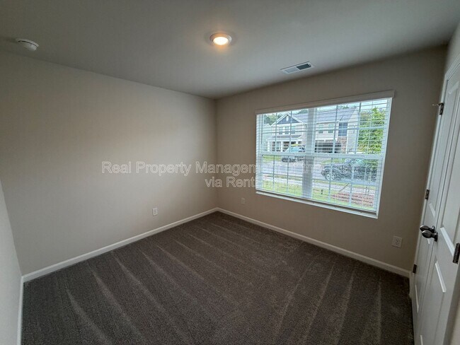 Building Photo - 1784 Mallard Dr