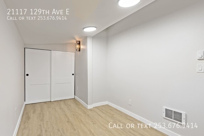 Building Photo - 21117 129th Ave E