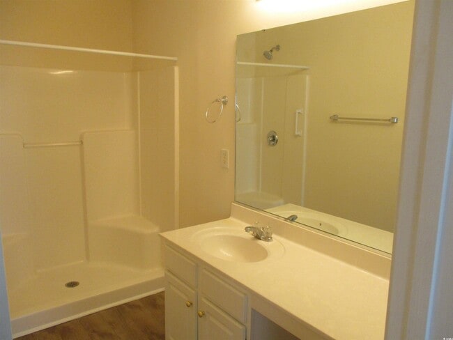 Building Photo - 121 Olde Towne Way