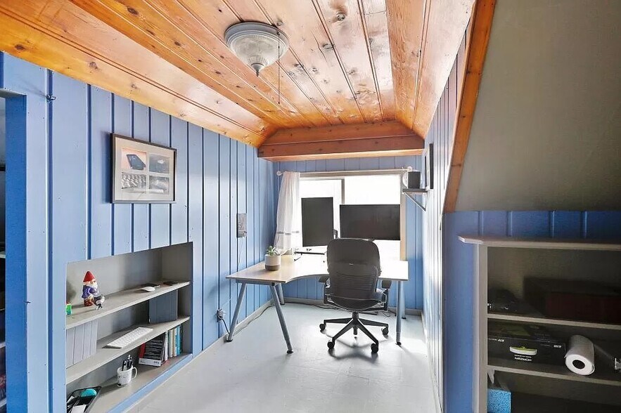 Building Photo - 3017 Harriet Ave
