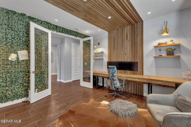 Building Photo - 12292 Fresh Water Dr