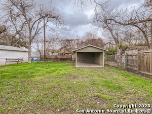 Building Photo - 843 Bailey Ave