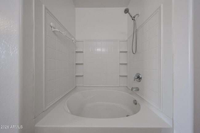 Building Photo - 41298 W Park Hill Dr
