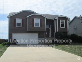 Building Photo - 3815 Crossgate Terrace