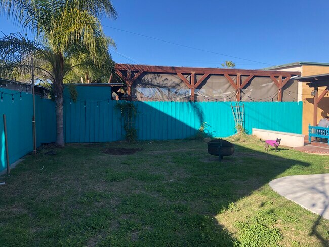 Building Photo - 4470 Swift Ave