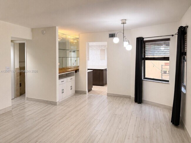 Building Photo - 11263 SW 9th Ct