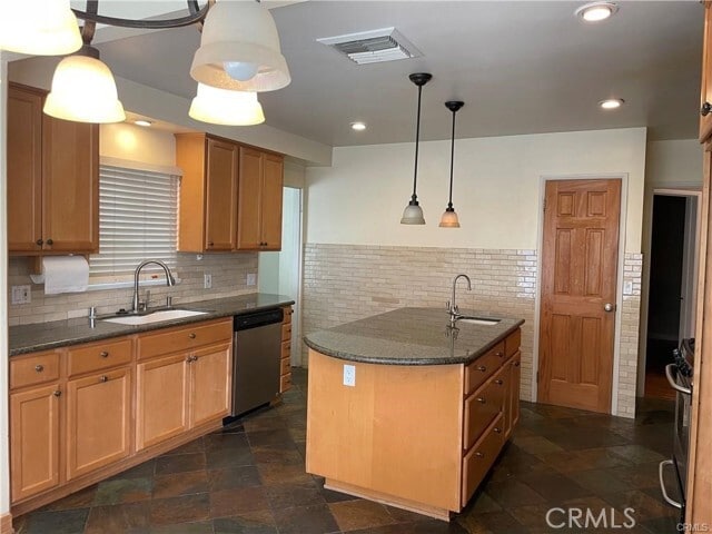 Building Photo - 10 N Mountain Trail