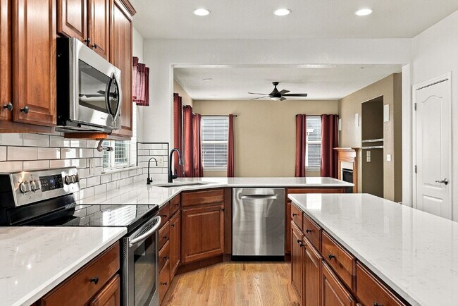 Building Photo - 3-Bedroom Home + Separate Office & Loft | 3-Car Garage
