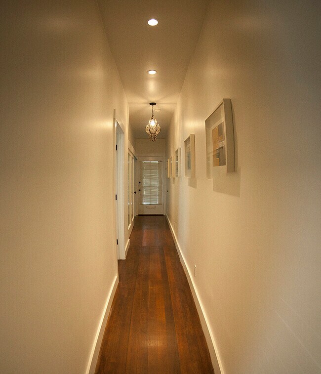 Hall - 252 Market St