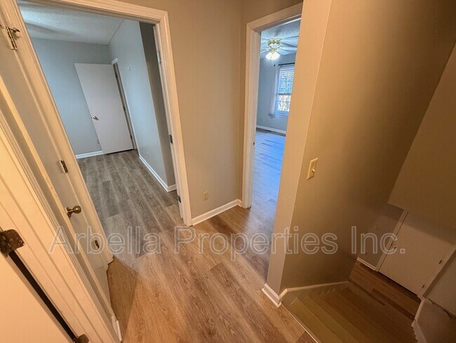 Building Photo - 1711 Herrin Dr