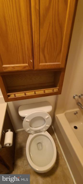 Building Photo - 319 Pendleton Dr