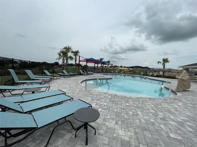 Building Photo - 835 Ofanto Wy