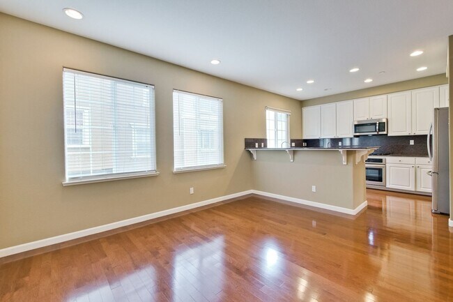 Building Photo - Modern Communication Hill Townhome | Panoramic Mountain Views