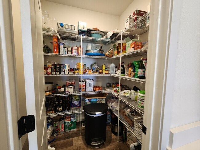 Building Photo - 114 Dogwood Ln