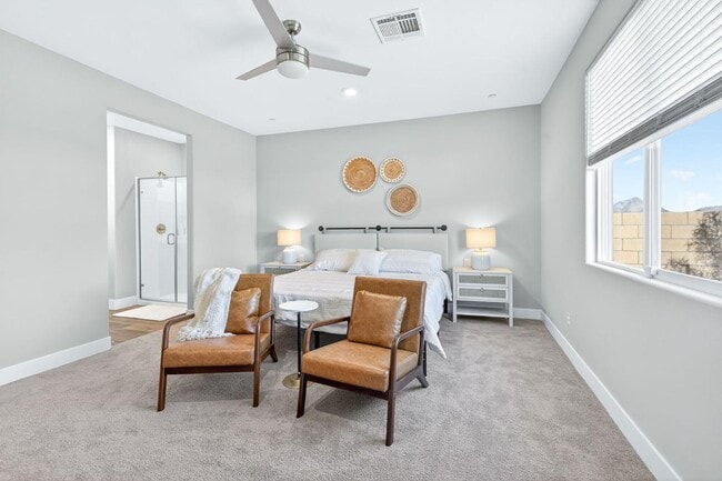 Building Photo - 1024 Saker Falcon Dr