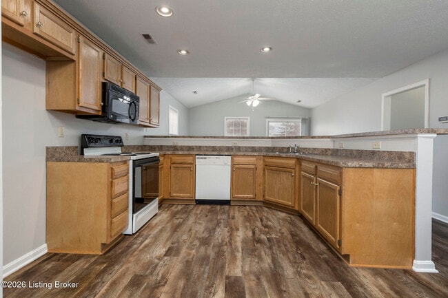 Building Photo - 8815 Woodpointe Blvd