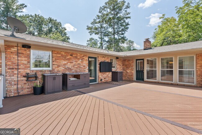 Building Photo - 206 Fortson Dr