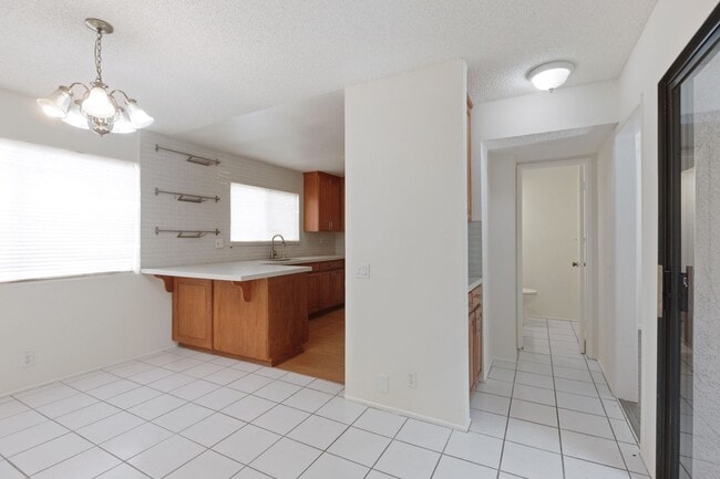 Building Photo - 10444 Canoga Ave