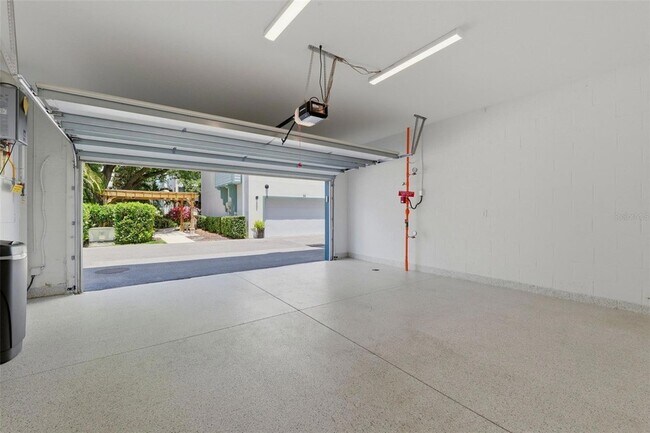 Building Photo - 946 Highland Ave