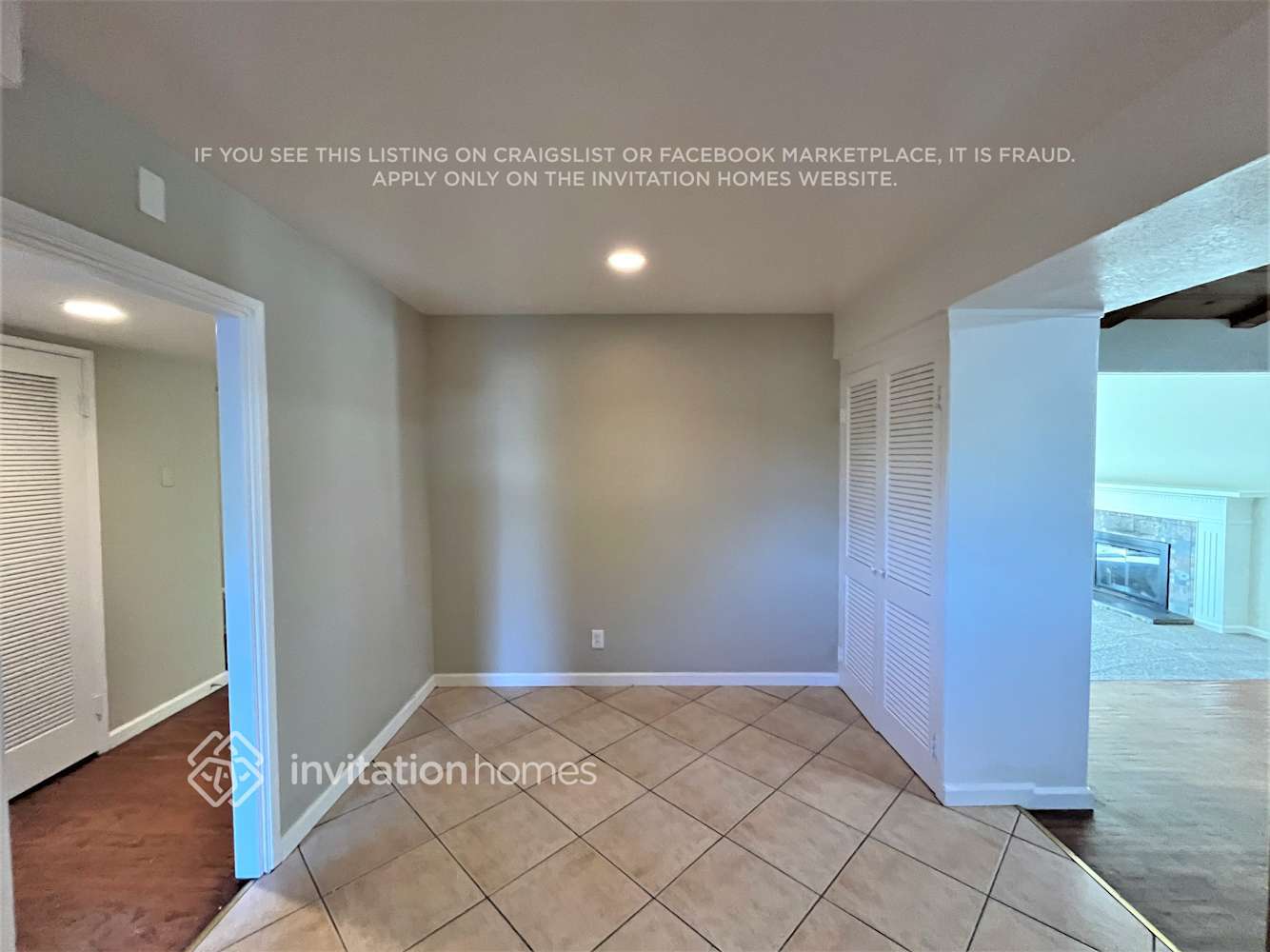 Building Photo - 640 W El Camino Ave