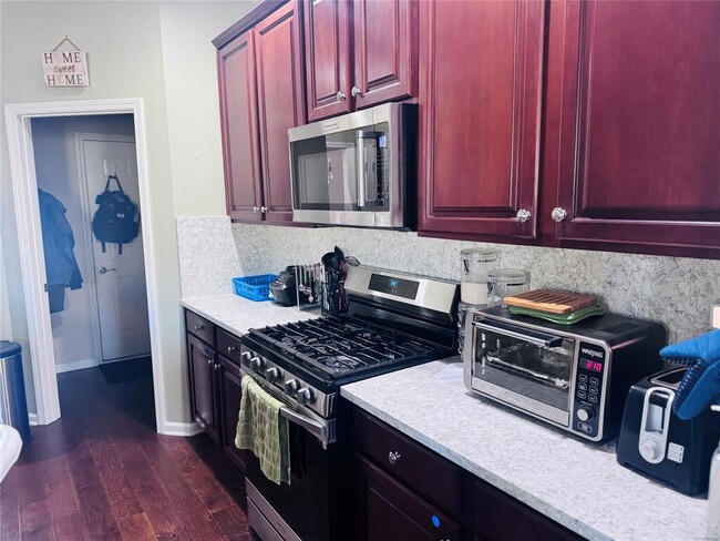 Building Photo - 8104 Grayson Grove