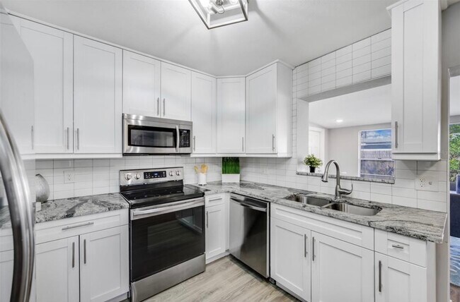 Building Photo - 3703 W Leila Ave