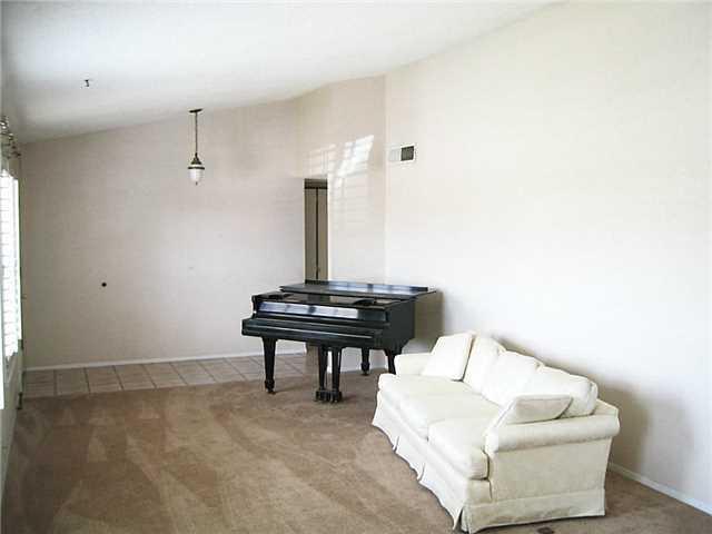 Building Photo - 6725 Paseo Redondo Ave