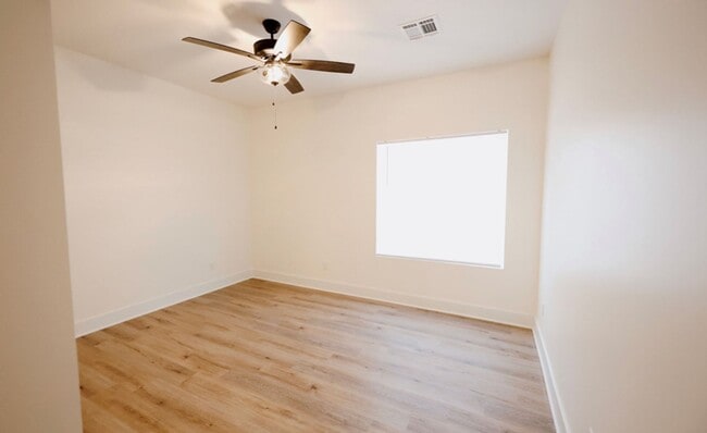 Building Photo - 501 Briarbrook Ln