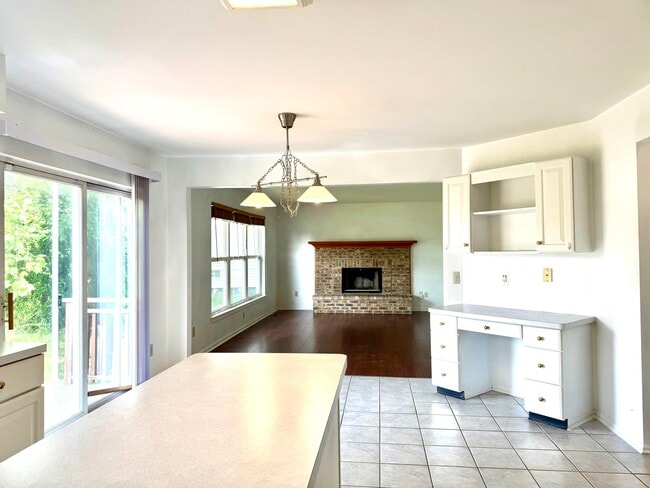 Building Photo - 2341 Timbercrest Ct