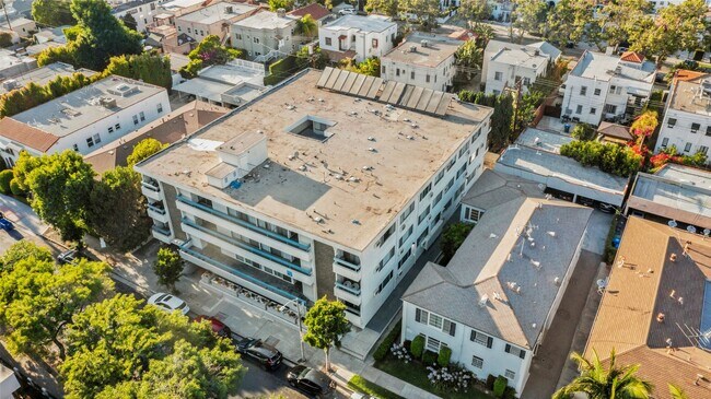 Building Photo - Wilshire Regency Apts.
