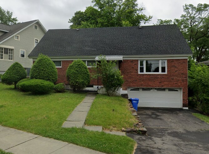 Building Photo - 88 Pinewood Ave