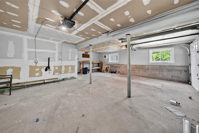 Building Photo - 211 Prospect Rd