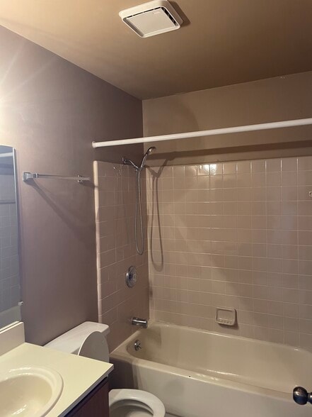 Building Photo - 31741 Nardelli Ln