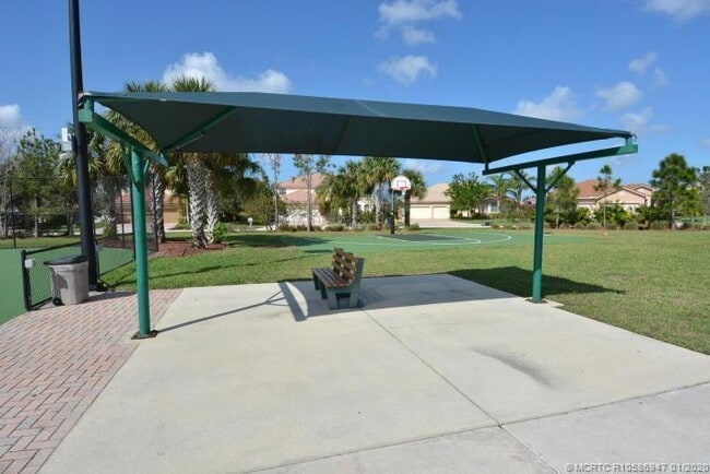 Building Photo - 1423 SE Legacy Cove Cir