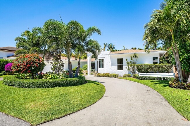 Building Photo - 735 NE 6th St