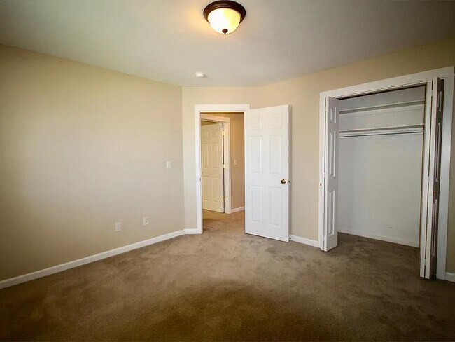 Building Photo - 164 Meriwether Ave