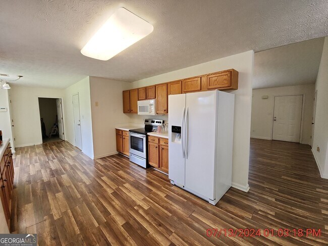 Building Photo - 311 Snapping Shoals Rd