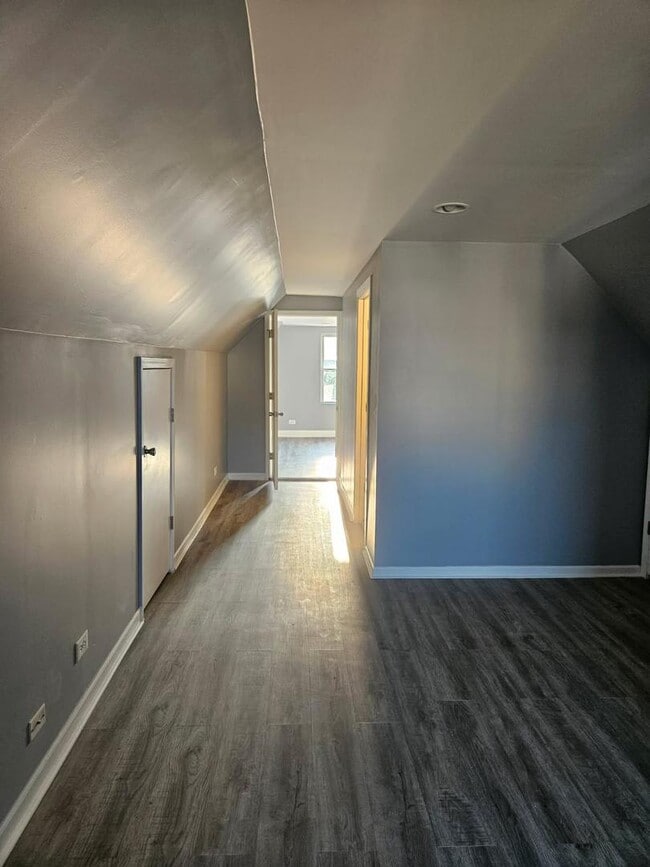Building Photo - 3123 S 49th Ave