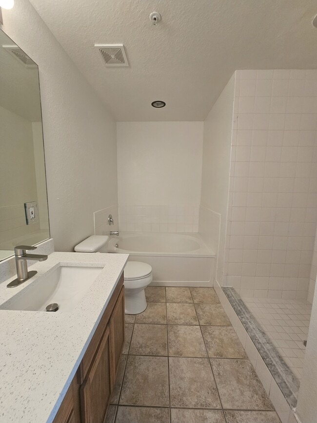 Building Photo - 7965 Preserve Cir