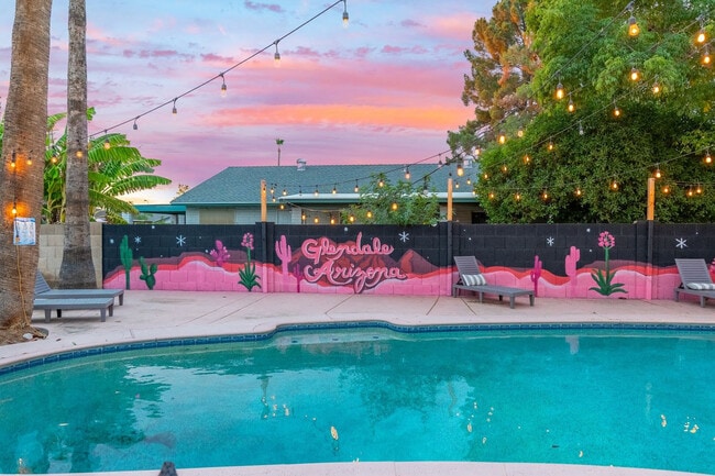 Building Photo - 5747 N 48th Ln