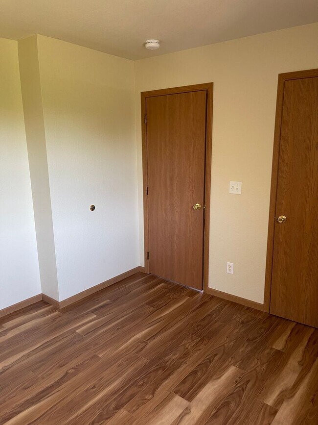 Building Photo - 16858 Hurricane Ln