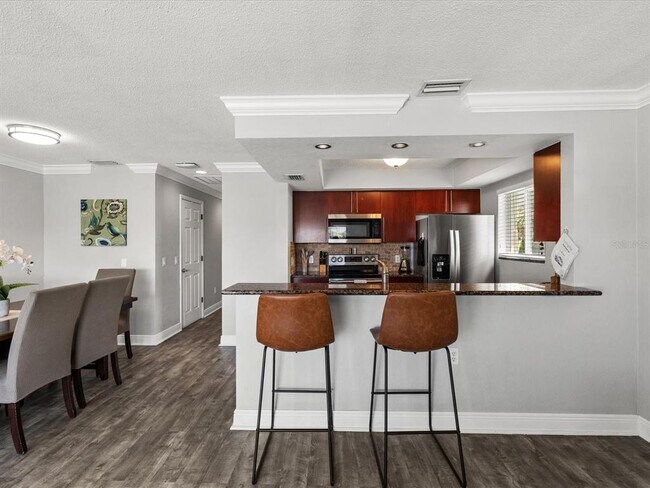 Building Photo - 185 Brightwater Dr