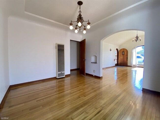 Building Photo - 2 br, 1 bath House - 3138 Bancroft Street