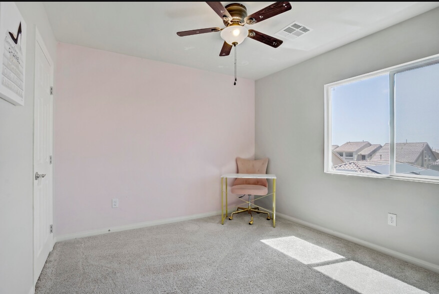 Building Photo - 9784 Kodiak Island Ct