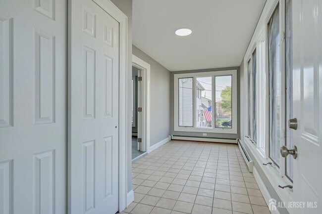 Building Photo - 36 2nd Ave