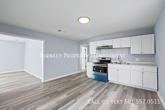 Building Photo - 1615 Maple St